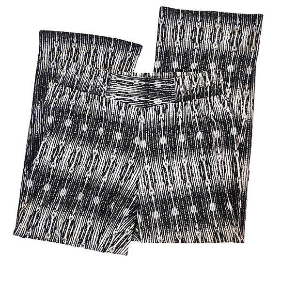 Black & White Abstract Stretch Flared Premise Studio Boho Pants - Picture 1 of 9